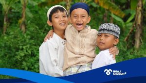 7 Keutamaan Menyayangi Anak Yatim